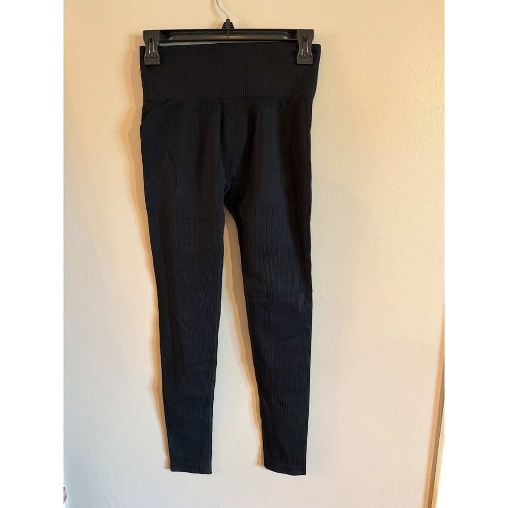 Halara Black High Waisted Scrunch Butt Seamless Ribbed Leggings Medium NWT